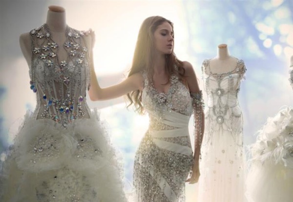 電商企業(yè)DressilyMe如何能做到跨境出口婚紗禮服行業(yè)老大？
