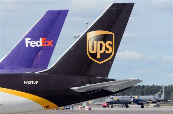 FedEx和UPS突然征收临时附加费，费用高到托运人震惊