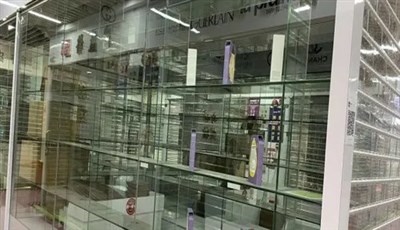 突發(fā)！深圳最牛CBD華強北出事！美妝店集體關(guān)門，連貨也搬空了…