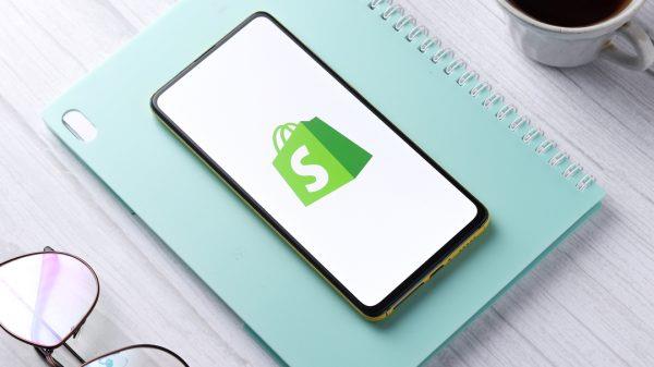 AWS高管加入桑托斯项目！亚马逊阻击Shopify